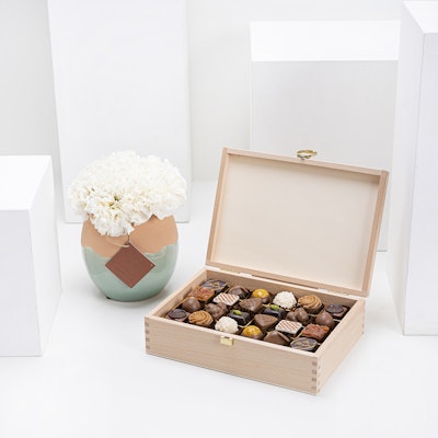 Laderach WoodBox of 48 Assorted Praline Chocolates