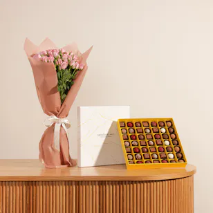 Sweetzerland Yellow Discovery Chococlate Box | Flowers Bouquet
