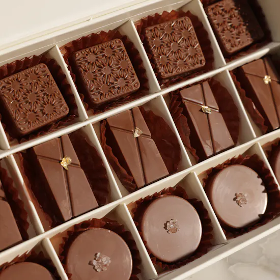 Floward Luxurious Chocolate Small Box