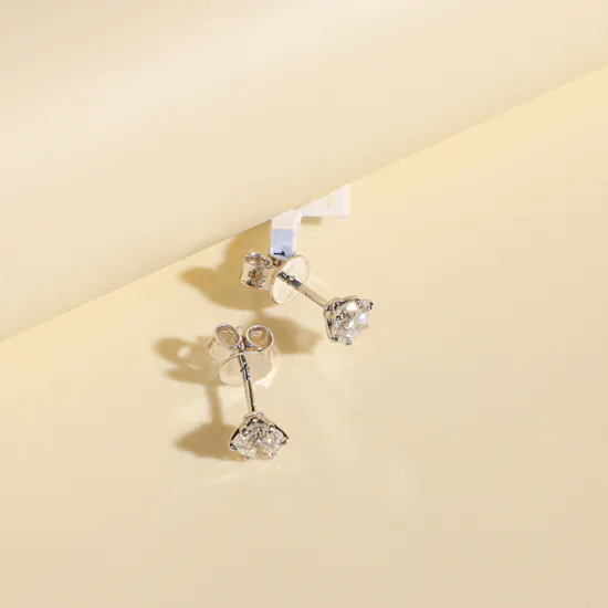 Damas Gaia Stud Diamond Earrings