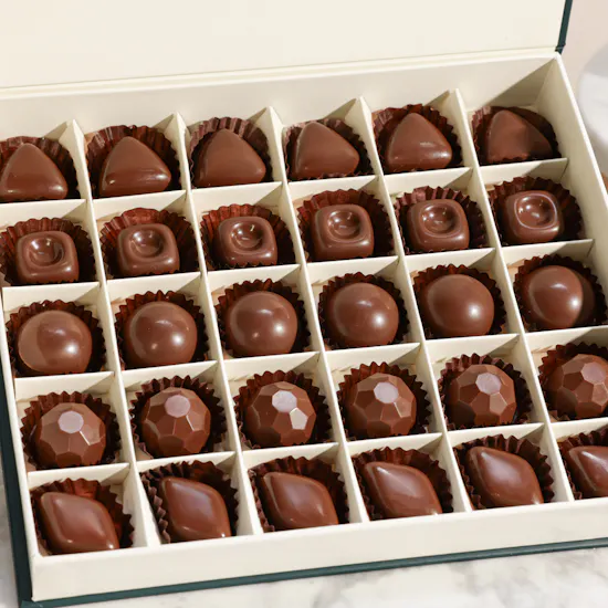 Floward Tender Heart Medium Chocolate Box