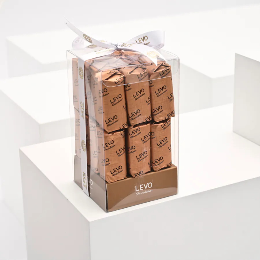 Levo Crepe Dentelle Box with Congratulatory Blooms Bouquet  3