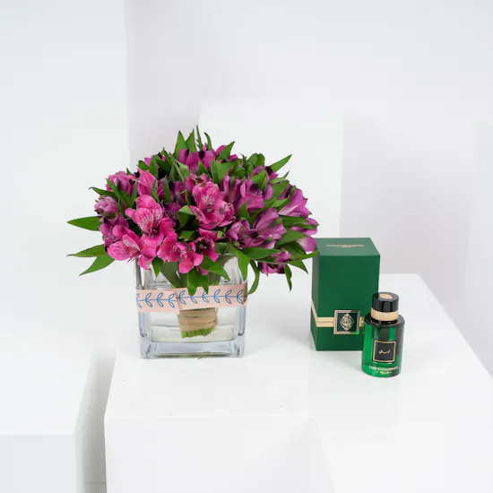 Saad Bashamakh 1\4 Tolah Dehn Oud Nepali | Alstroemeria