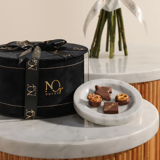 Nor Noyau Large Round Black Velvet Chocolate Box | Joy Flower Bouquet
