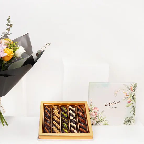 Sinwan Majdool Stuffed Dates Box 25 Pieces | Roses