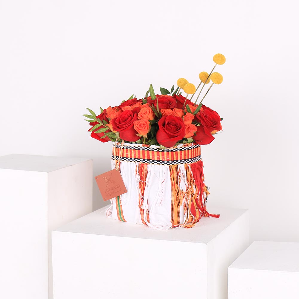 زهور حمراء وبرتقالية | مزهرية قماش