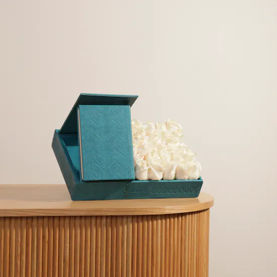 Floward Blue Holy Quran | White Roses