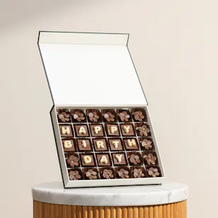 Floward Happy Birthday Medium chocolate Box