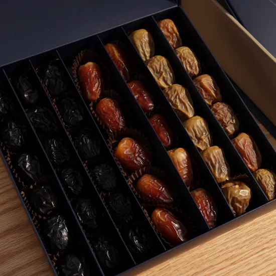 Nua Dates Large Signature Gifting Box