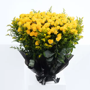 30 Yellow Baby Roses | Black Wrap 30 Yellow Baby Roses | Black Wrap