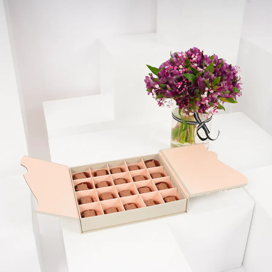 Floward Crunchy Chocolate Box | Dreamy Vase 5