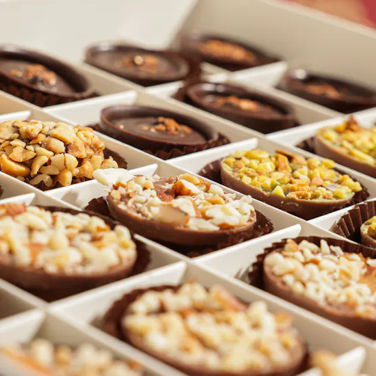 Floward Tender Heart Medium Chocolate Box