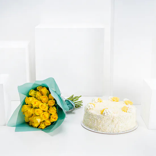 Yara’s Corner Pinocalada Cake | Yellow Roses