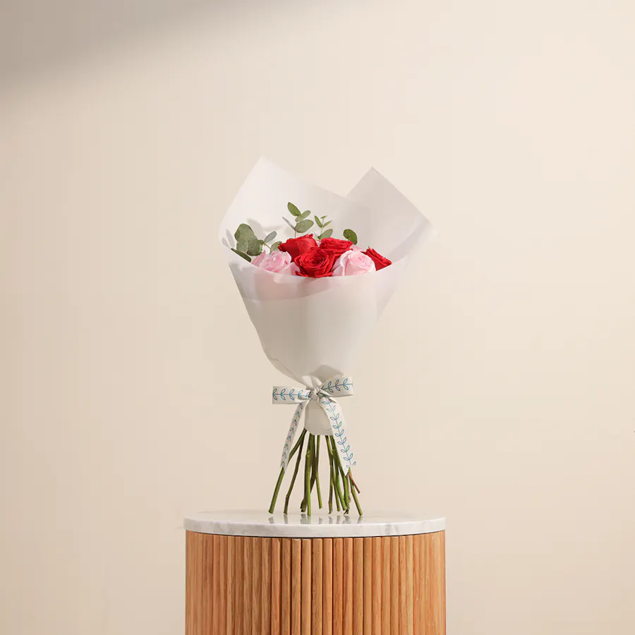 Captivating Red and Pink Roses Ensemble | 12 Flowers  2