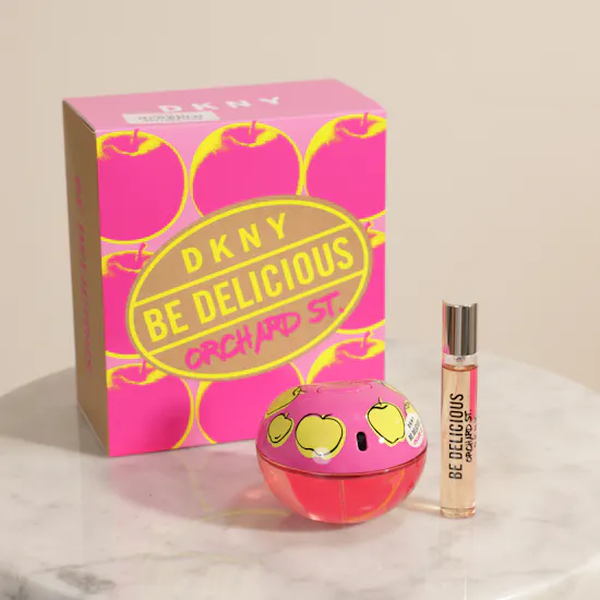 مجموعة عطر ديليشس أوركارد ستريت للنساء من دي كيه إن واي