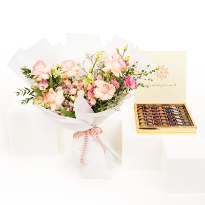 Fuala Omani Taste Chocolate Box | Delicate Flowers