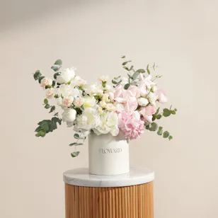 Ivory Blush Cascade Flower Box