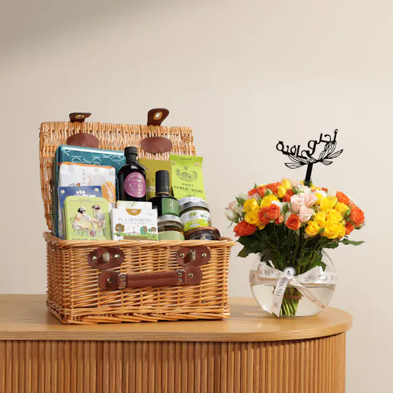 Eataly Medium Signature Hamper | Warmest Wishes Flower Vase