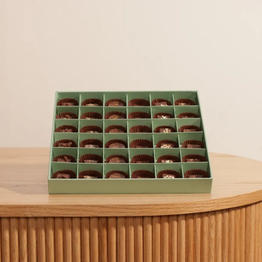 Abucci Chocolate Palm Box | 36 Pieces 3