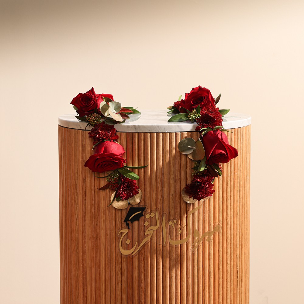 قلادة مبروك التخرج الحمراء