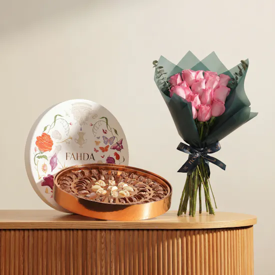 Fahda Chocolate Taco Big Box | Timeless Flower Bouquet