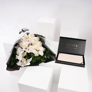 Jo Spa Full Nail Acrylic Set Voucher | White Blooms