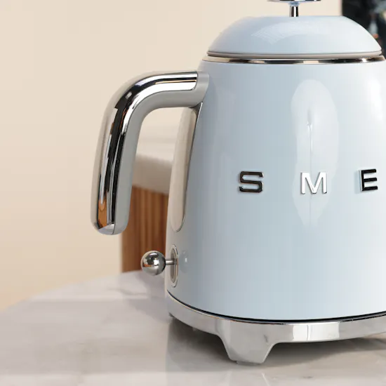 Smeg 50's Style Mini Pastel Blue Kettle | Delightful Flower Bouquet