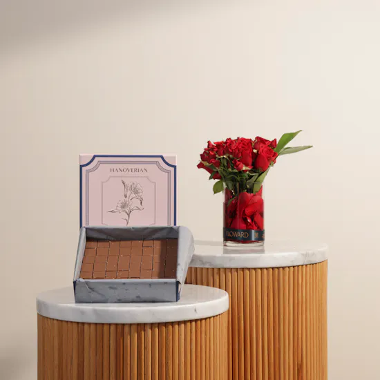 Hanoverian Chocolates Box | Radiant Flowers Vase
