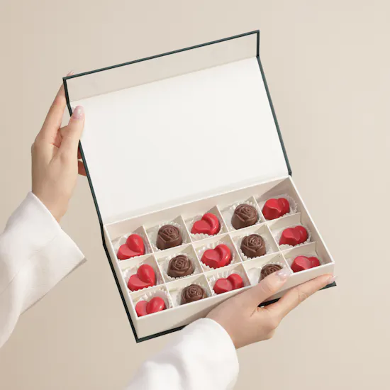 Floward Tender Heart Small Chocolate Box