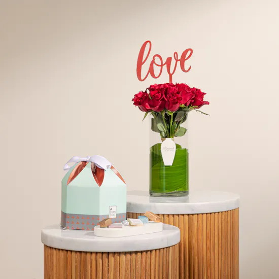 Shan Shal 1Kg Chocolate Box | Love Flowers Vase