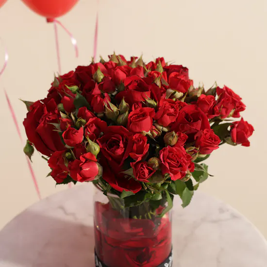 Sweet Atelier Love You Cake | Flowers Vase and Red Balloons