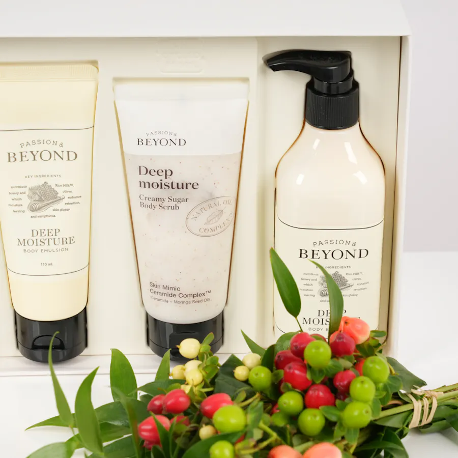 The Face Shop - Beyond Deep Moisture Set | Hypericum Bouquet 2