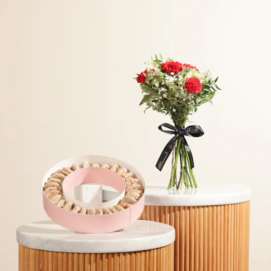 Creamy Ribbons Walnut Cookies Box | Graceful Flowers