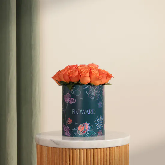 Pearly Orange Rose Box | 25 Flowers