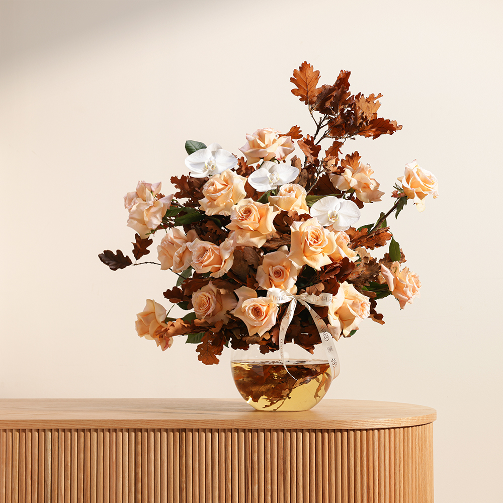 مزهرية روعة الزهور المتناغمة