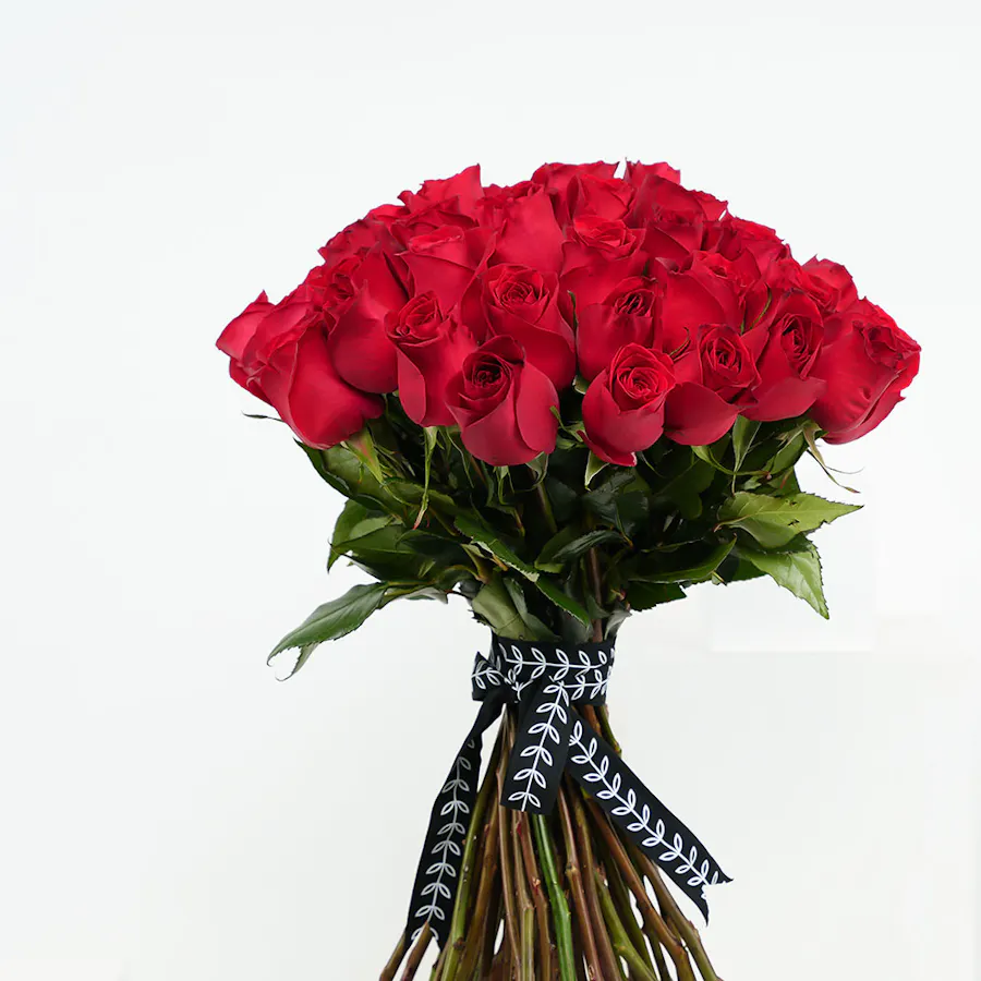 50 Red Roses | Black Ribbon 2