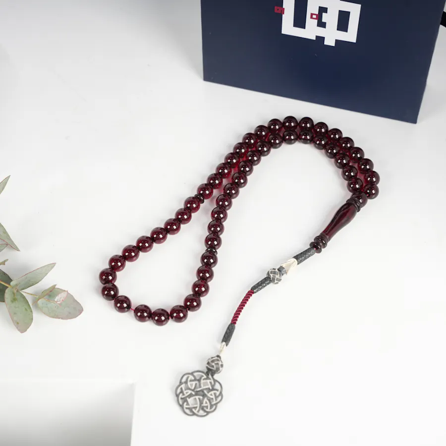 Kun Deer Blood Rosary | Elegant Flowers 4