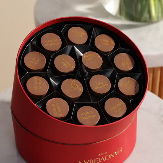 Hanoverian Mix Chocolates Box | Tulip & Iris