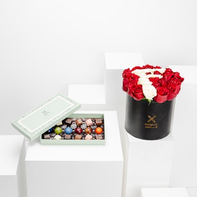 Rose Letter  | Floward Chocolate Medium Box