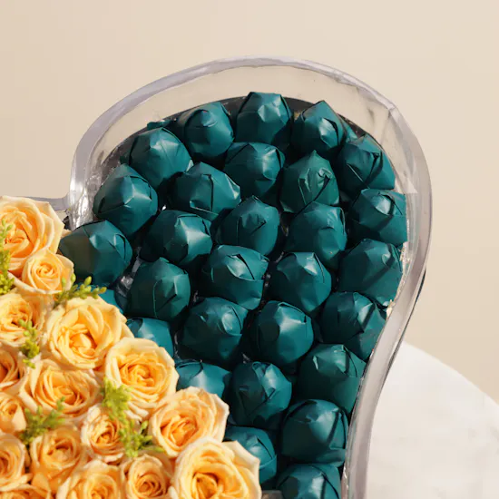Floward Sweet Moments Chocolate and Flower Heart Vase