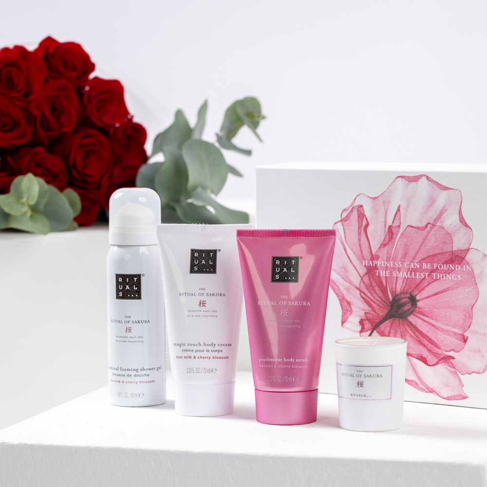 The Ritual of Sakura Small Gift Set | Crimson Love 