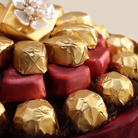Floward Red Velvet Mix Chocolate Box