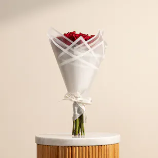 Romantic Radiance Roses Bouquet