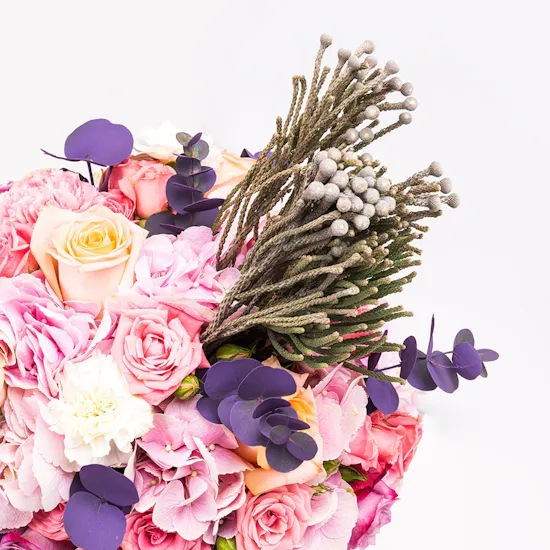 Enchanted Vase | 31 Flowers