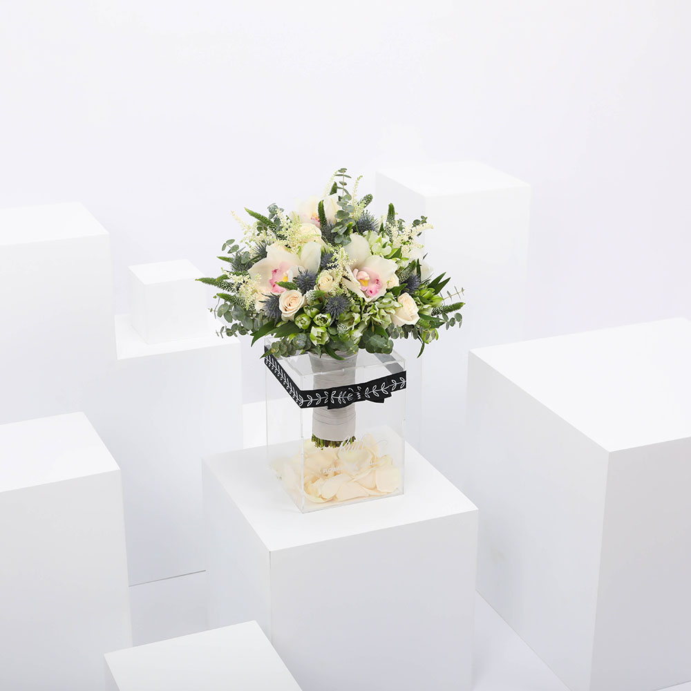 Send Wedding Congratulations Flowers And Gifts Online In Riyadh 