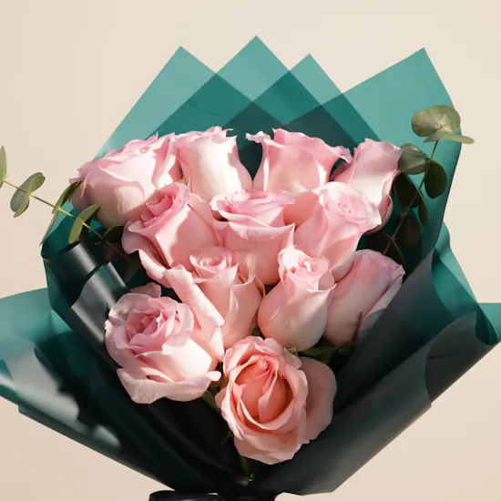 Klar Relax Massage Gift Card | Dozen Revival Rose Bouquet