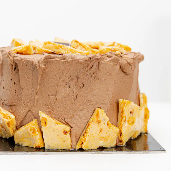 Tortina Honeycomb Cake | Happy Birthday Roses