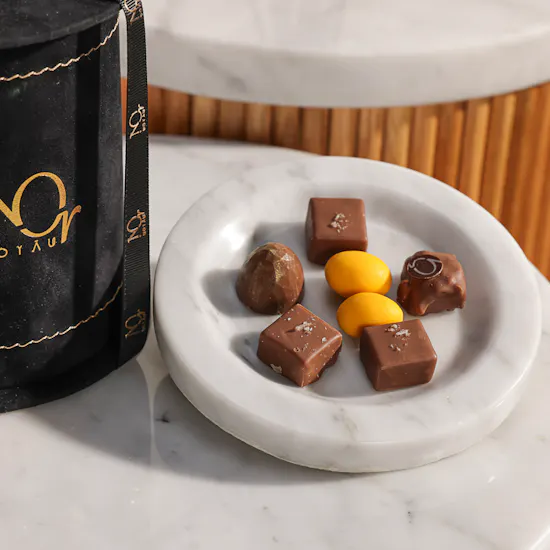 Nor Noyau Round Black Velvet Small Chocolate Box | Joyful Flowers