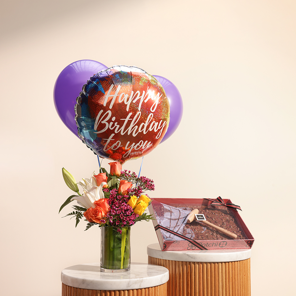 شوكولاتة باتشي | فازة زهور وبالونات يوم ميلاد سعيد
