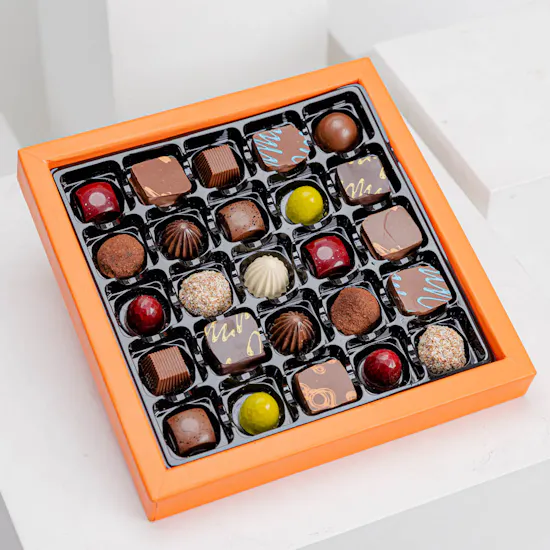 Moko Chocolate Box | 20 Revival Roses